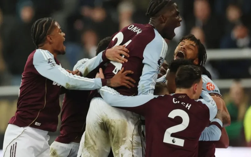 بفارق النقاط.. أستون فيلا يطارد سيتي وتشيلسي يزيح ليفربول من الصدارة